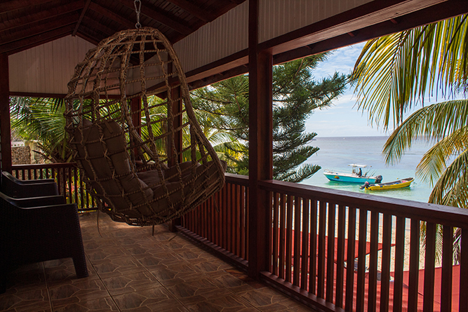 1Cabin-8-porch