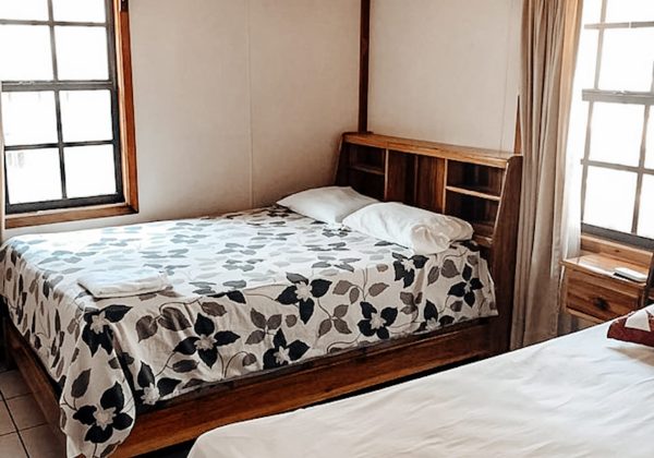 half moon bay double cabin7